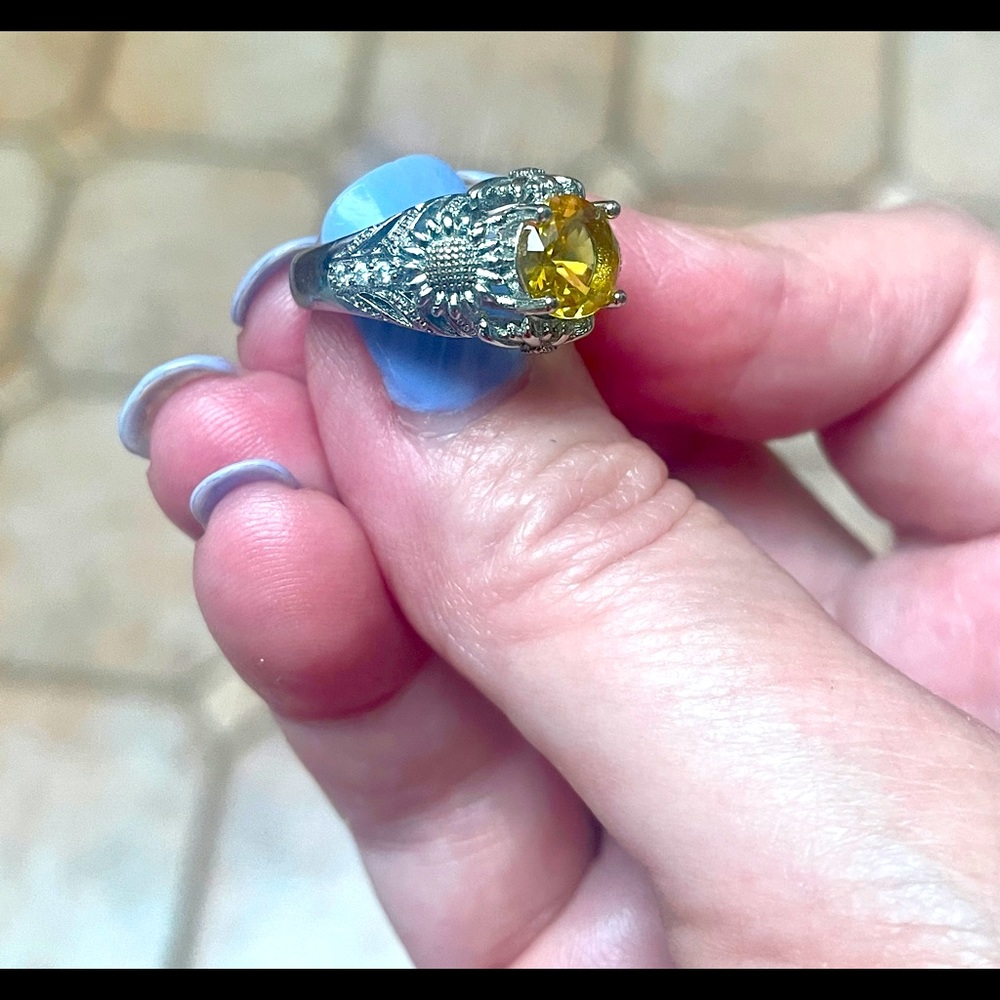 Silver ring. - Picture 4 of 4